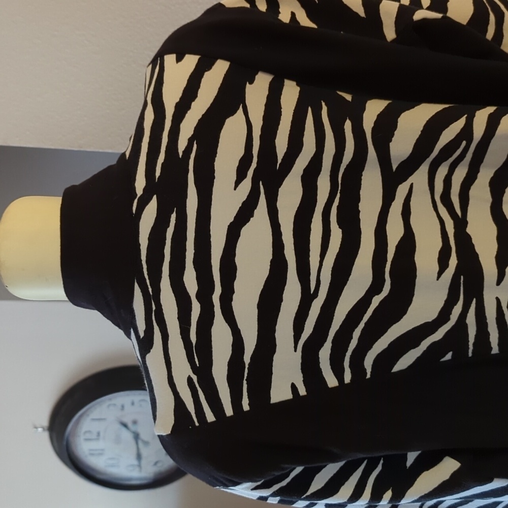 Wild Zebra Print Zipp Up Jacket - Make a Bold Statement! - Picture 5 of 8